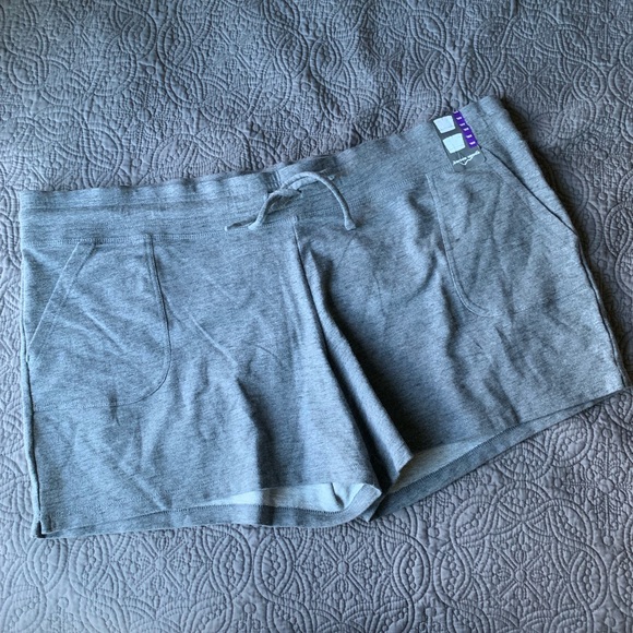 Eddie Bauer Pants - 🎉Last a Chance! NWT Eddie Bauer Sweatpants Shorts